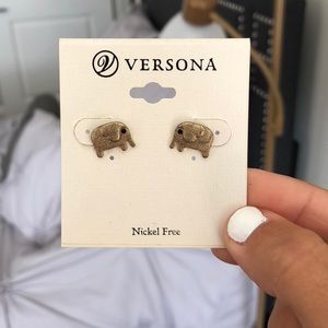 NEW Gold Elephant Earrings